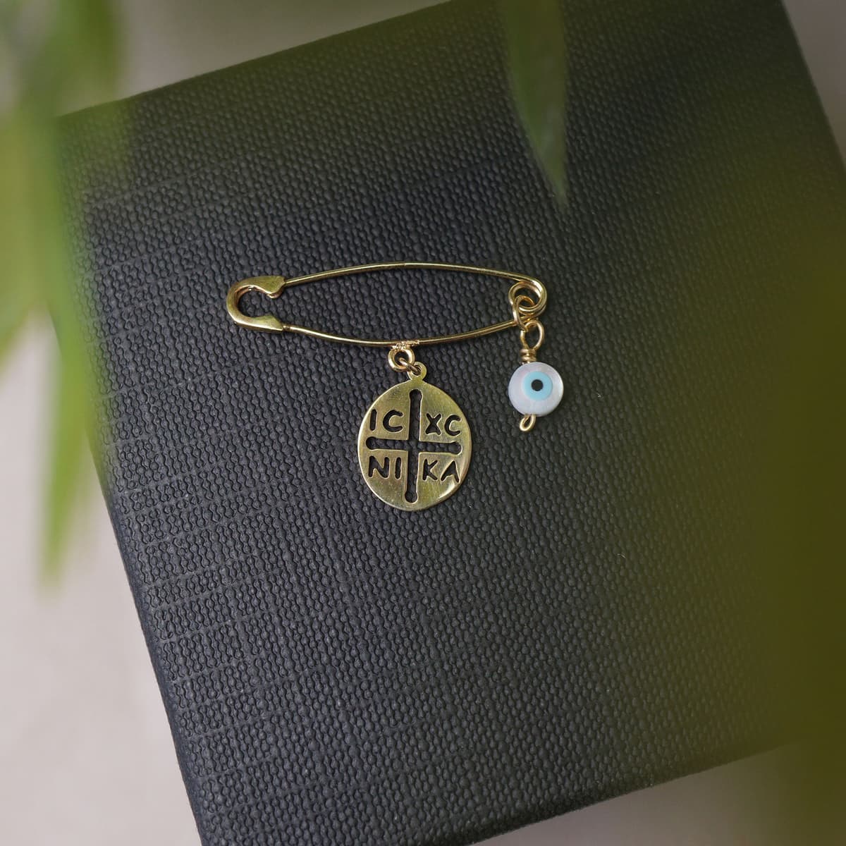 Boys' Safety Pins Gofas Gold