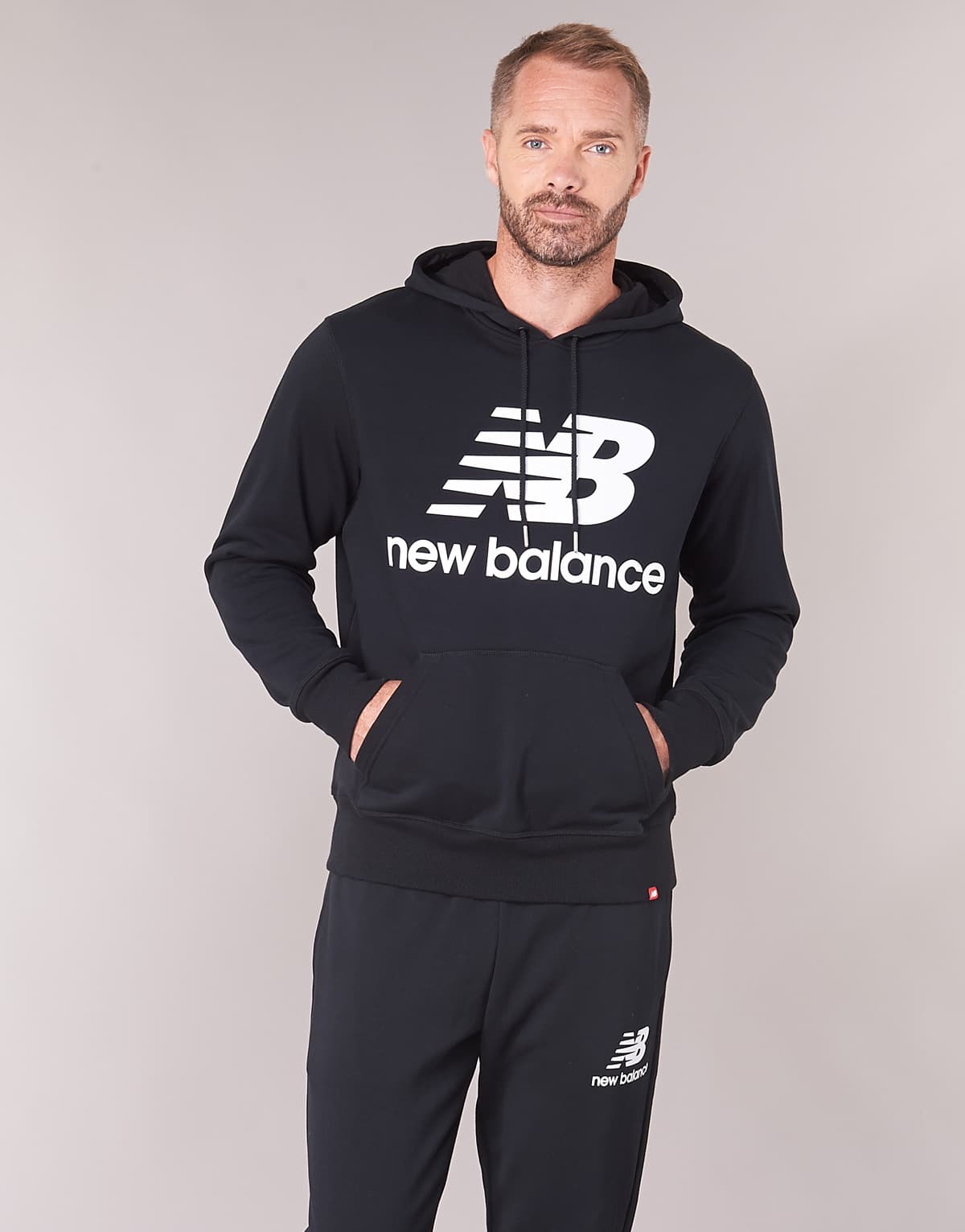 Men's Sweatshirts New Balance Black