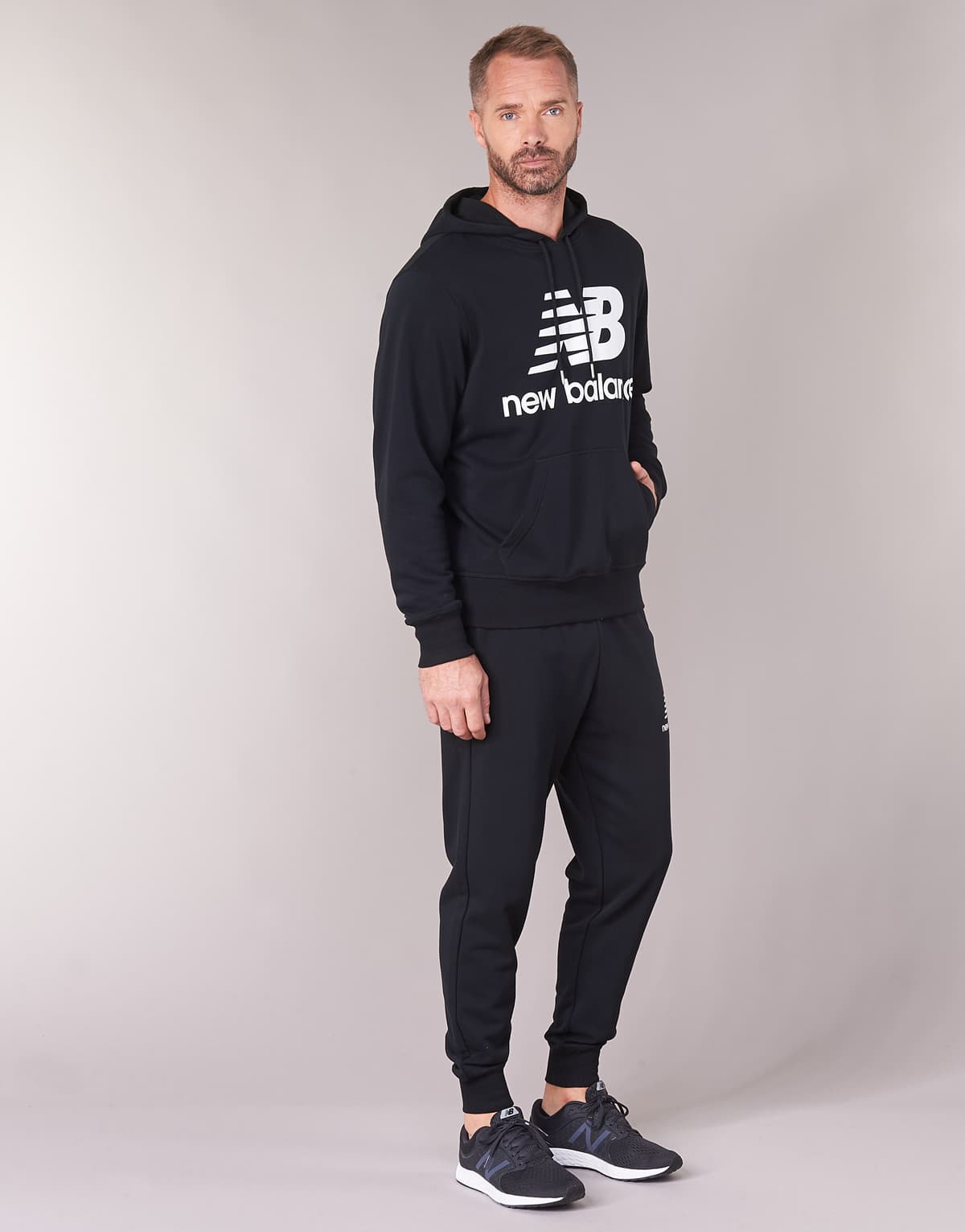 Men's Sweatshirts New Balance Black