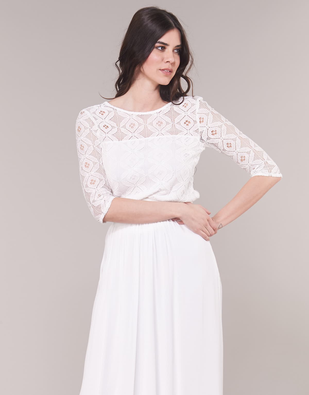 Women's T-Shirts Betty London White