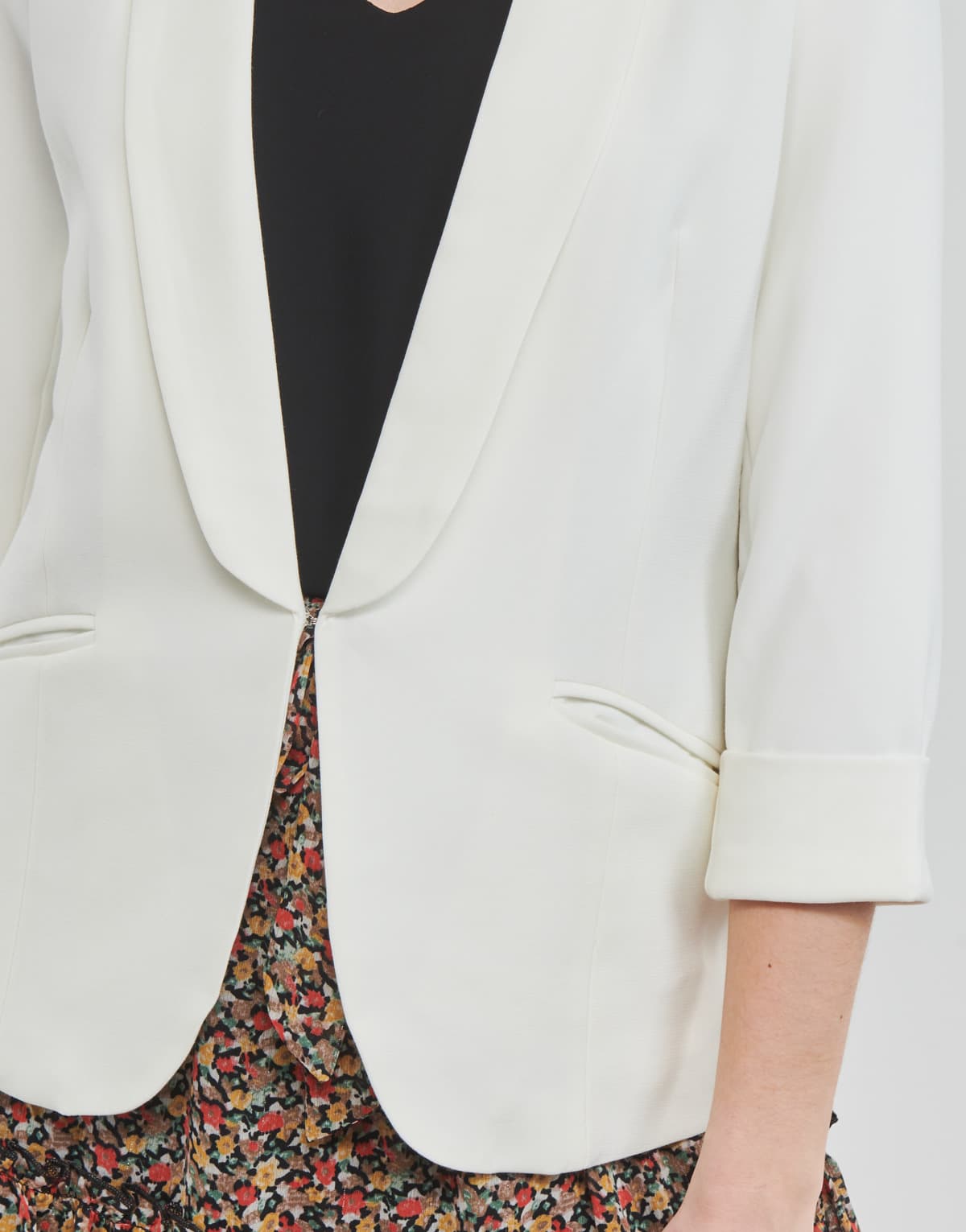 Women's Blazers Betty London White