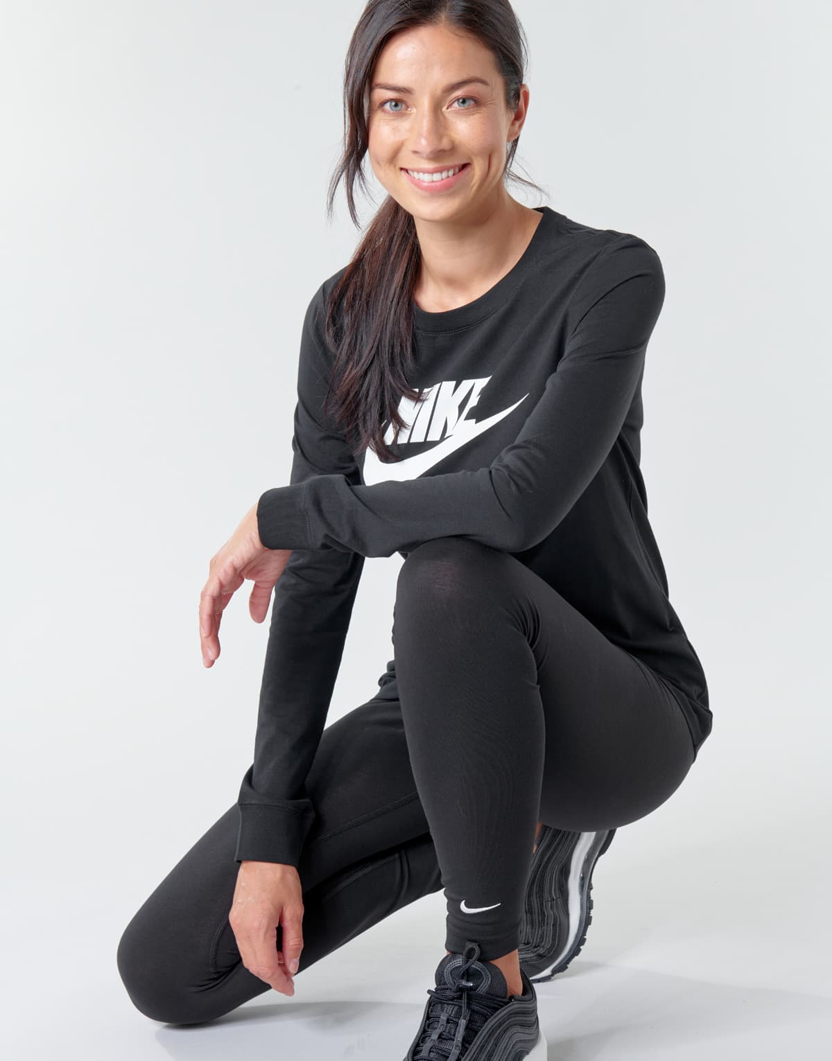 Women's T-Shirts Nike Black
