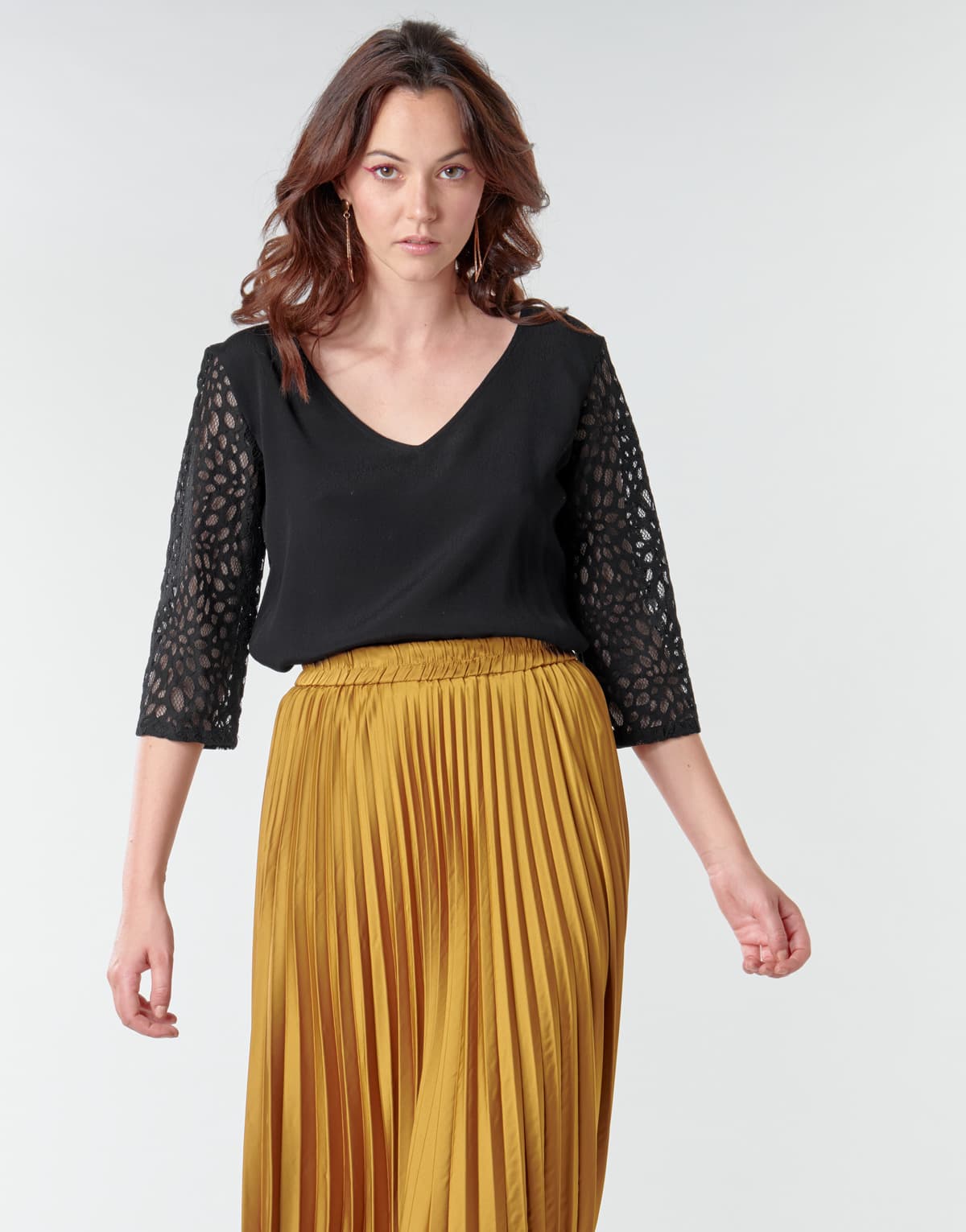 Women's T-Shirts Betty London Black