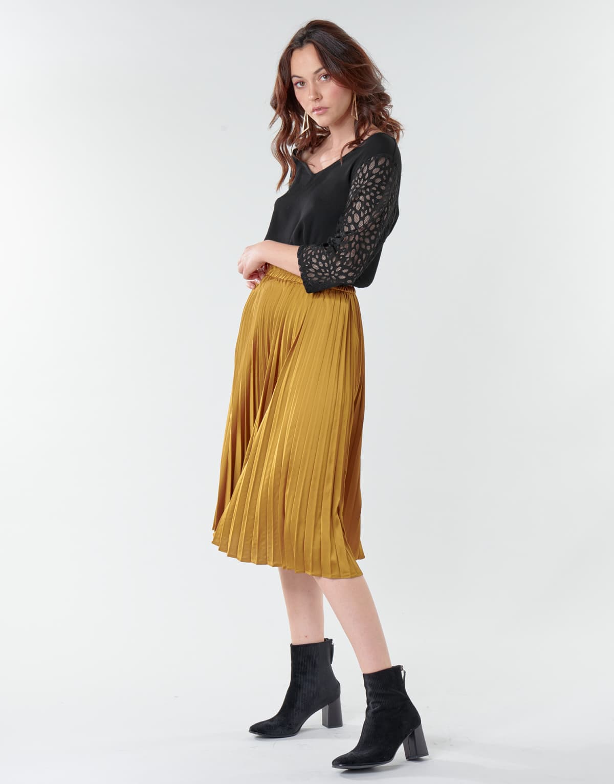 Women's T-Shirts Betty London Black