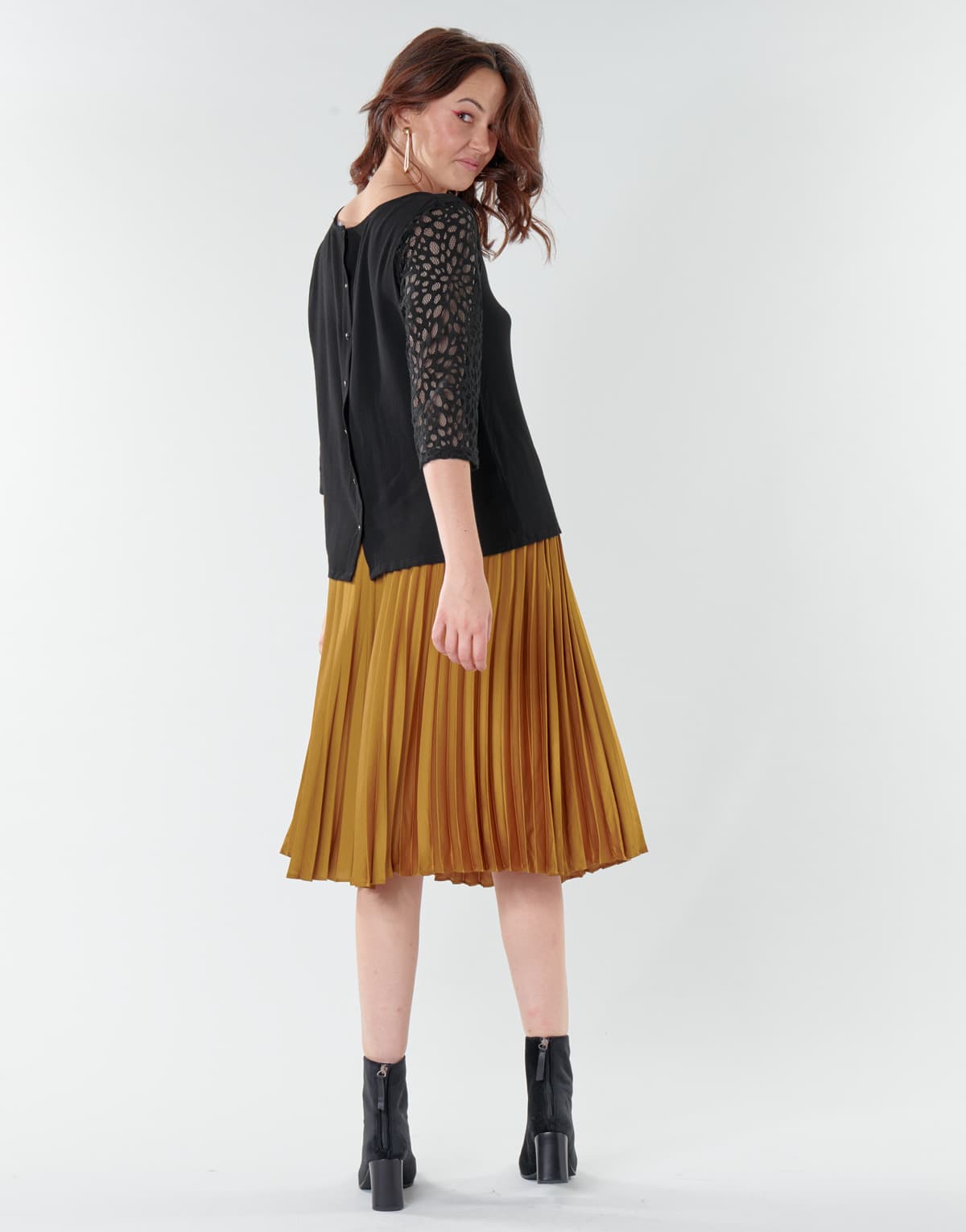 Women's T-Shirts Betty London Black