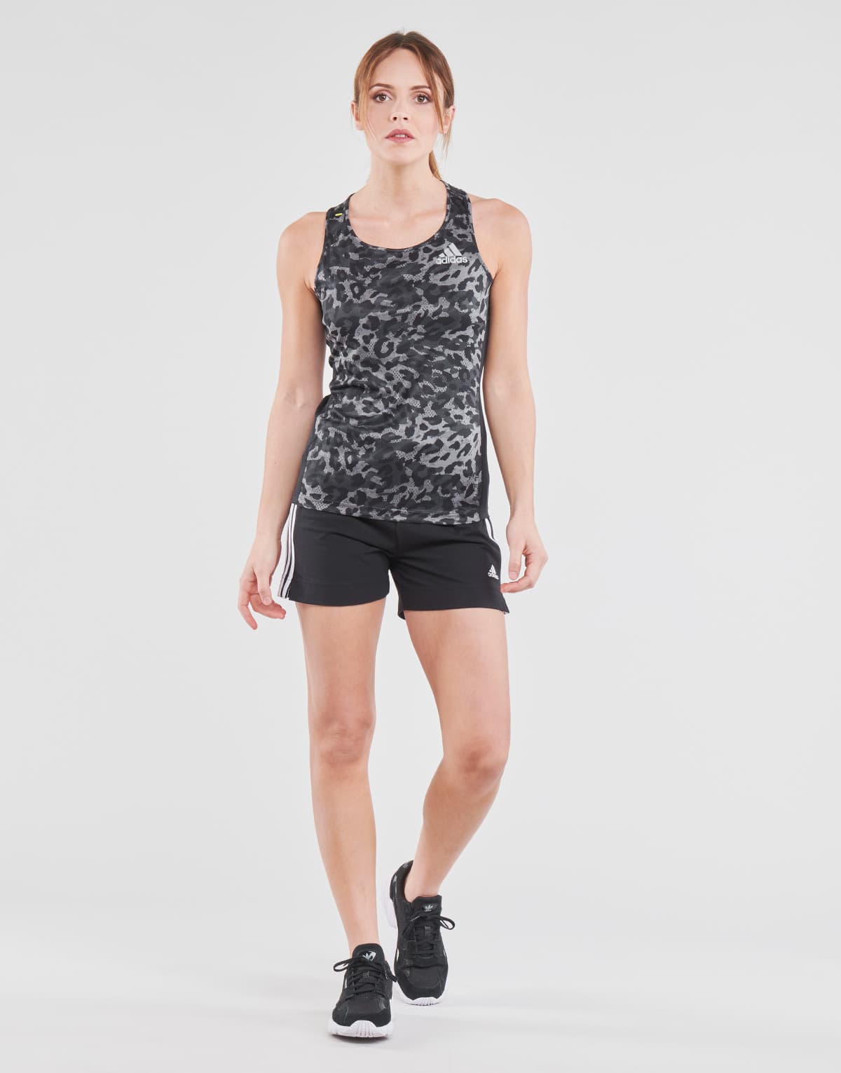 Adidas Essentials Slim Shorts W GM5523