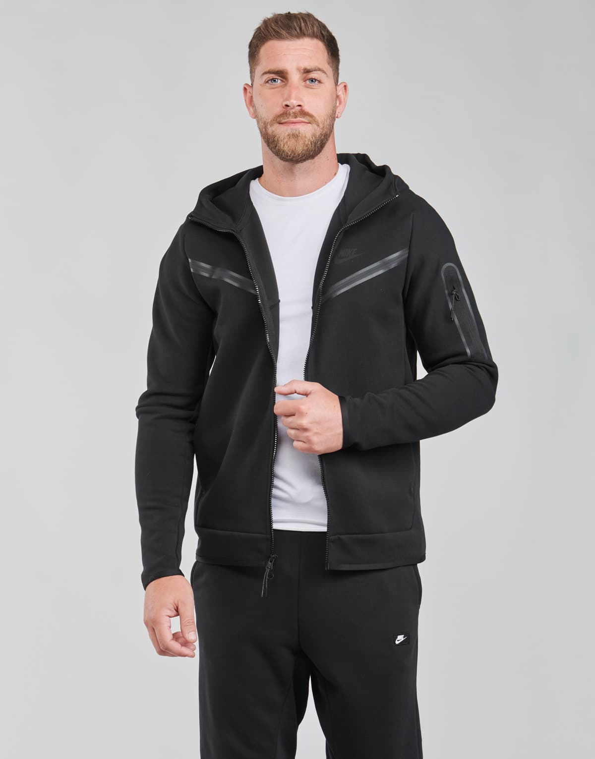 Men's Cardigans Nike Black