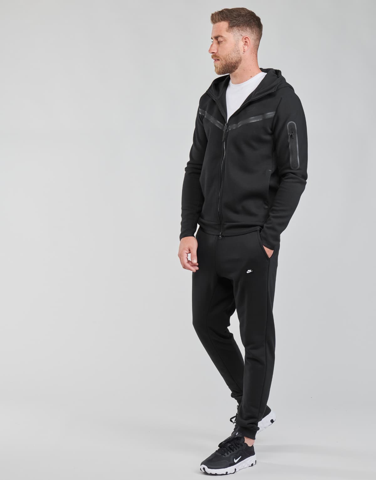 Men's Cardigans Nike Black