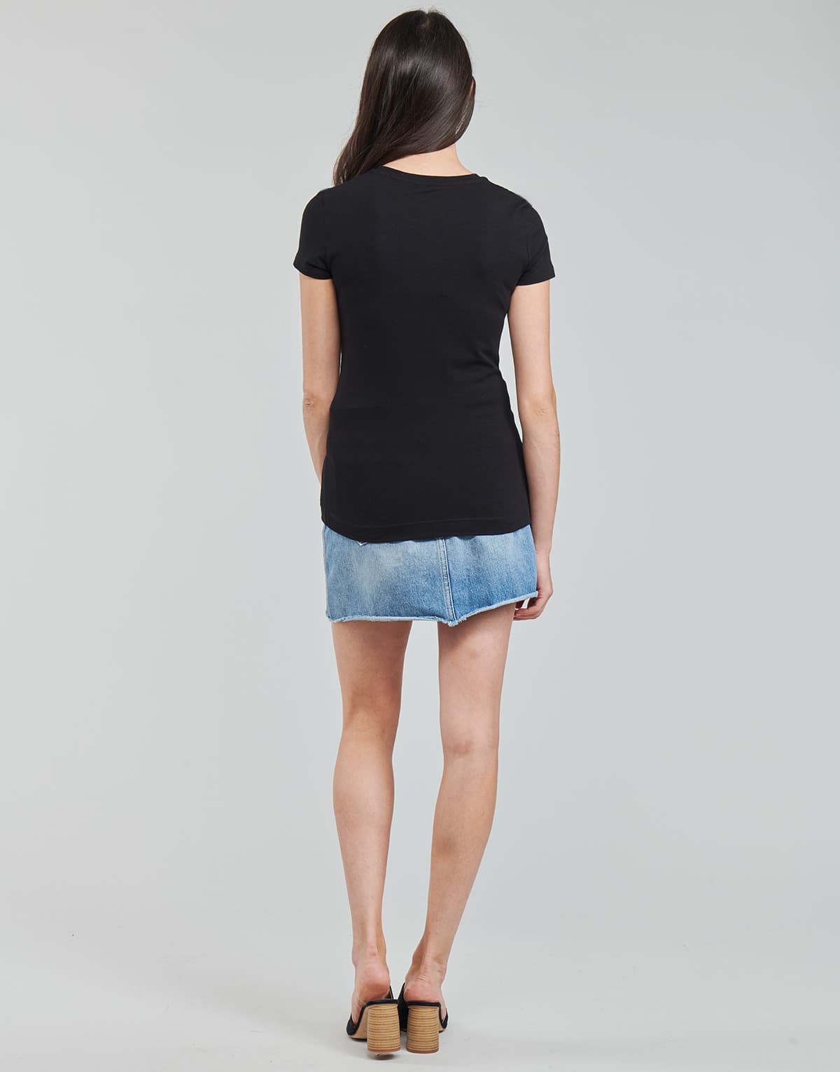 Women's T-Shirts Guess Black