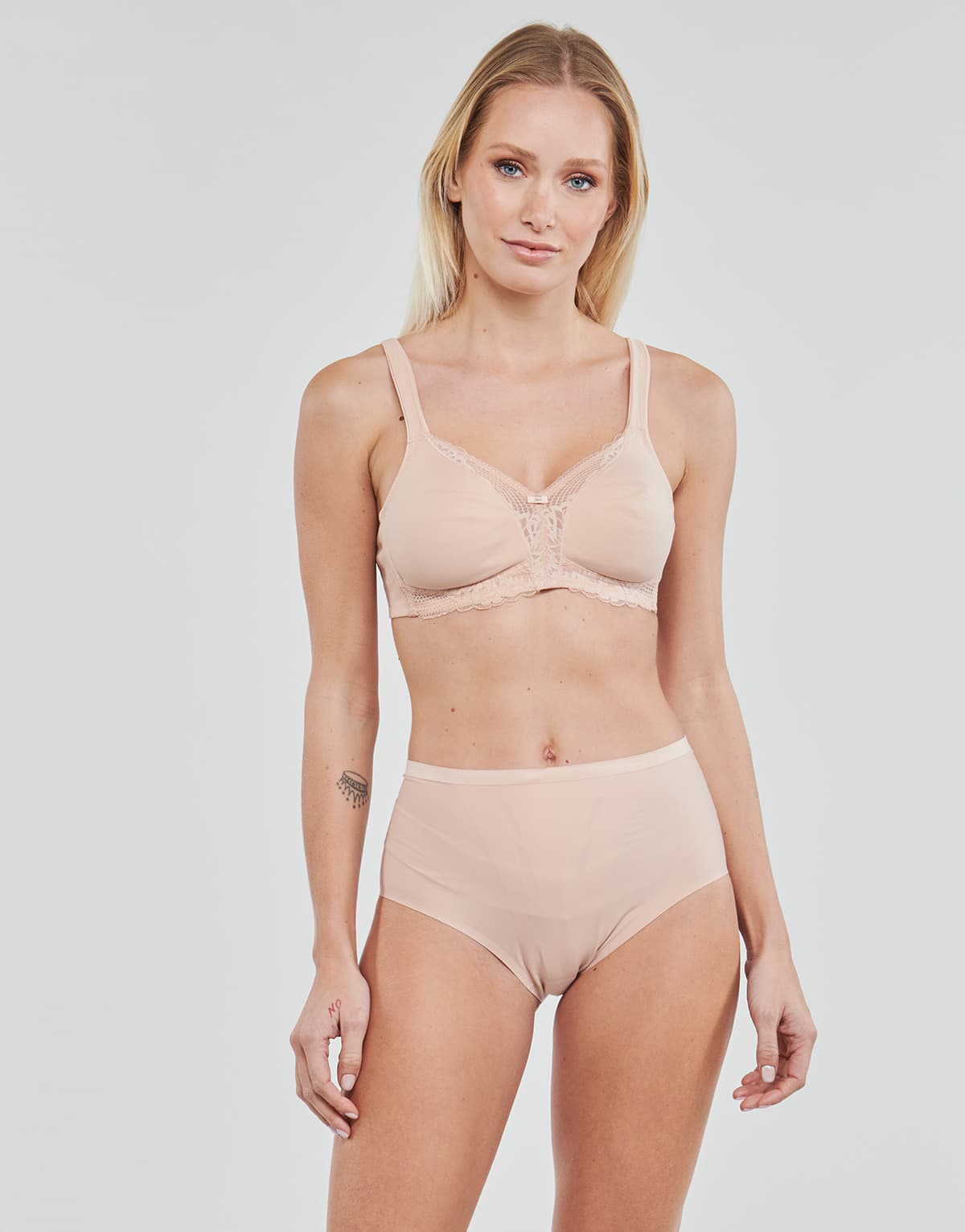 Women's Underwear Triumph Beige
