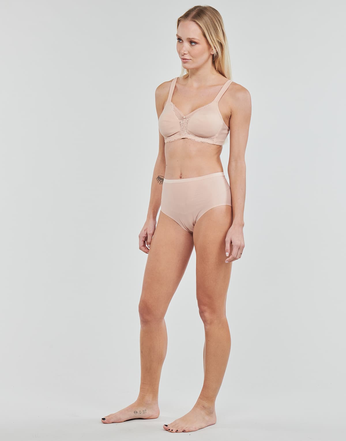 Women's Underwear Triumph Beige