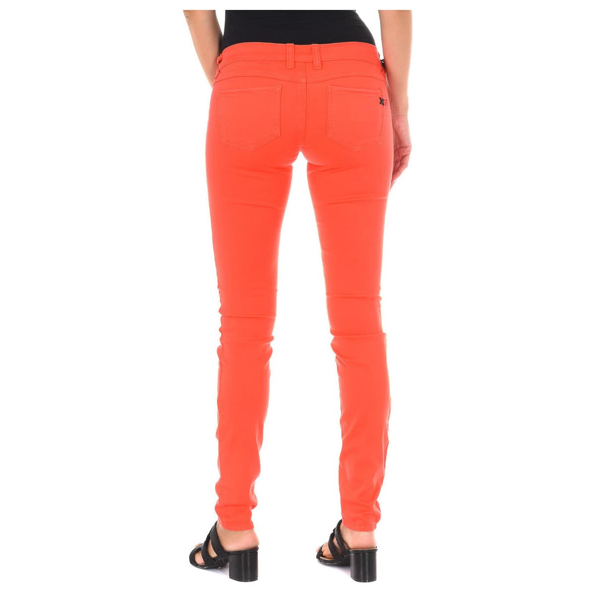 Women's Pants Met Red