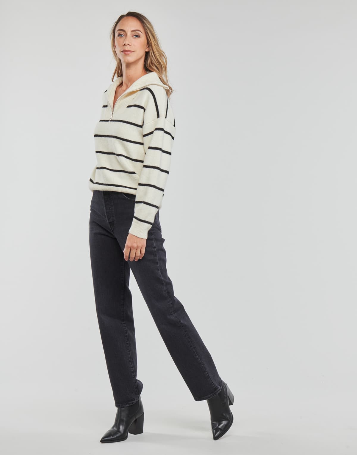 Women's Sweaters Betty London White