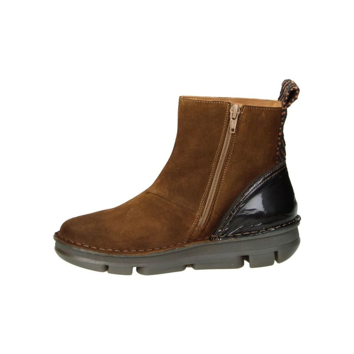 Women's Ankle Boots On Foot Brown