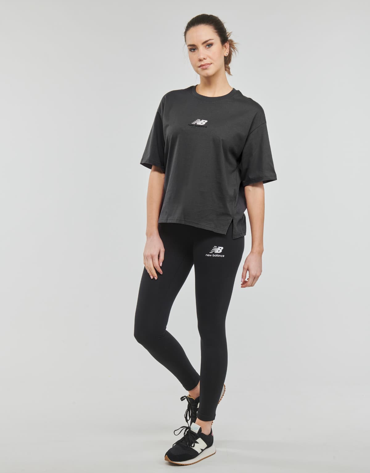 Women's Sports T-Shirts New Balance Black