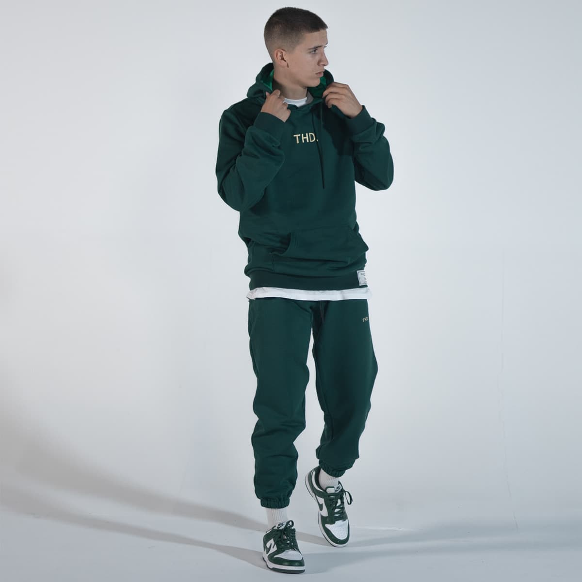 T-shirt με κουκούλα THEAD. MADRID SWEAT