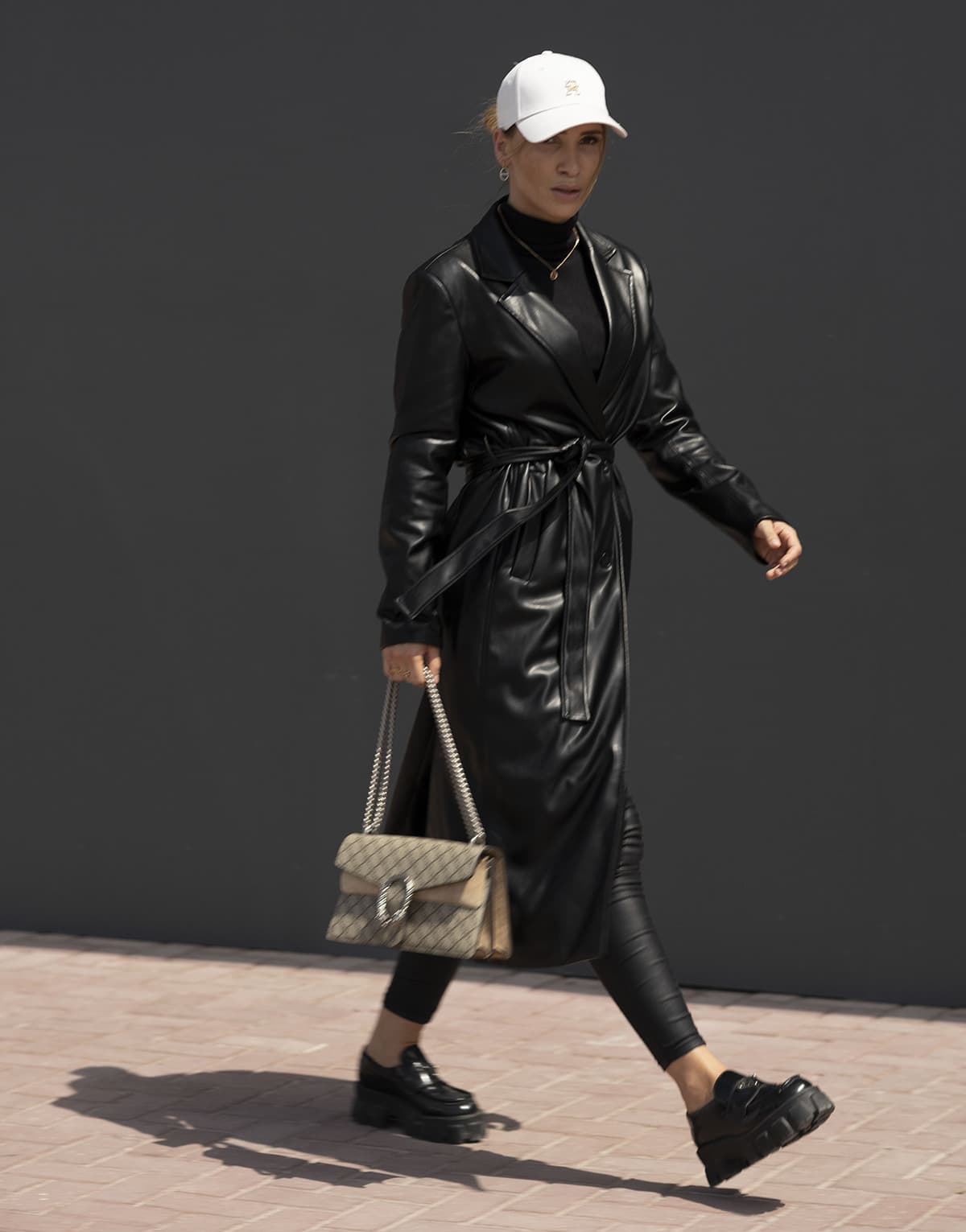 Women's Coats THEAD. Black