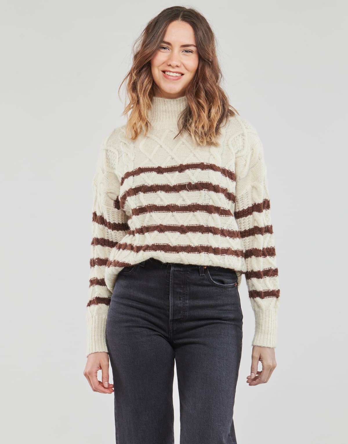 Women's Sweaters Betty London White