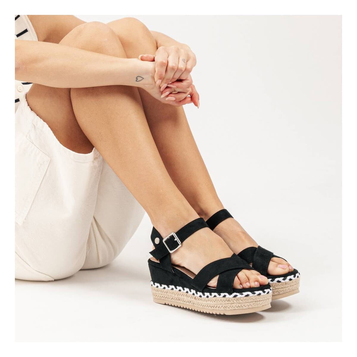 Women's Platforms Refresh Black