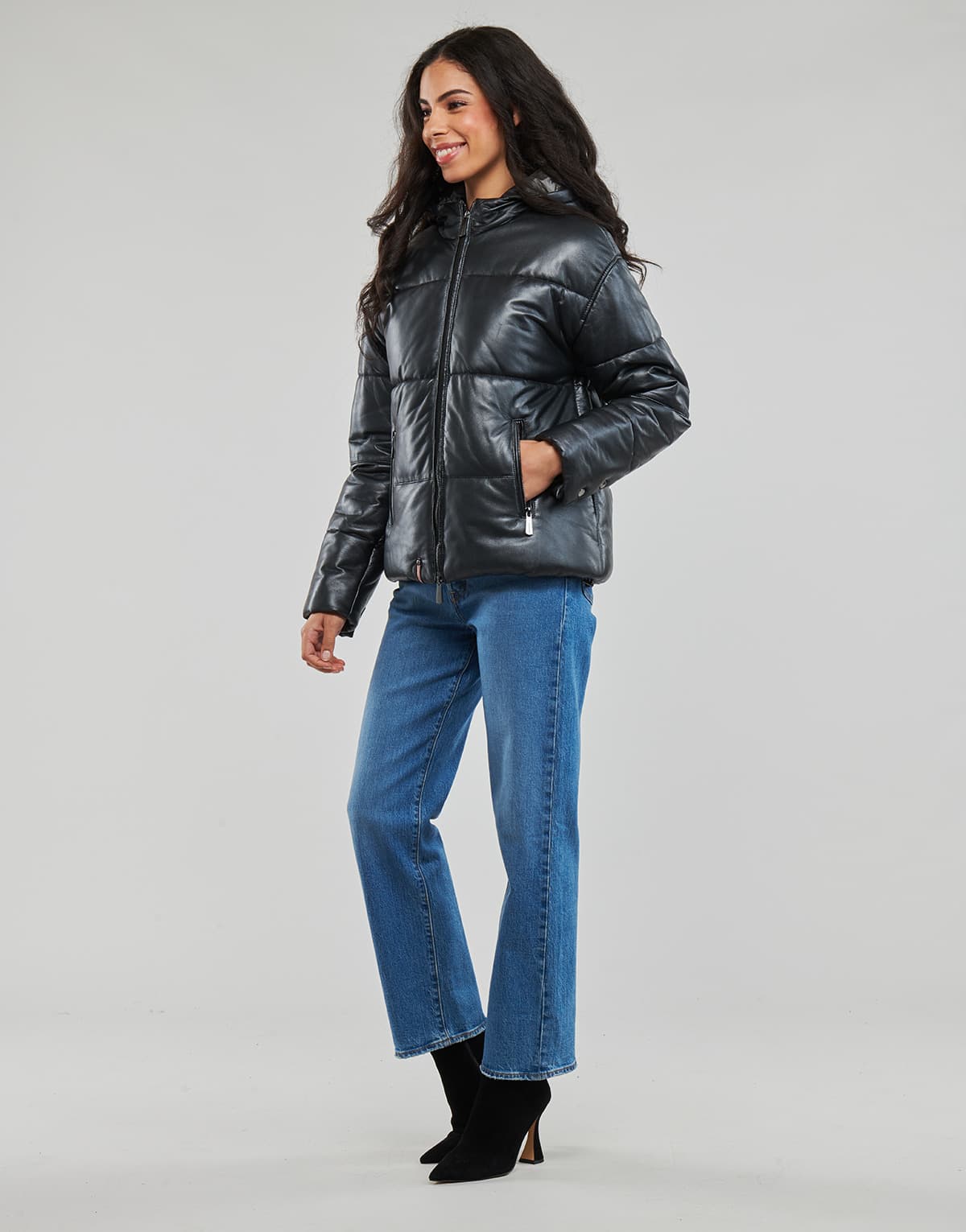 Women's Jackets Oakwood Black