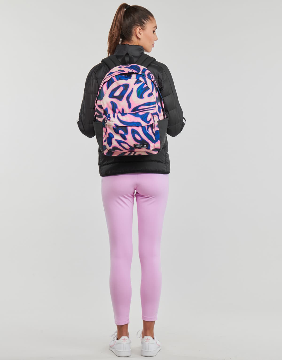 Γυναικεία μπουφάν Adidas