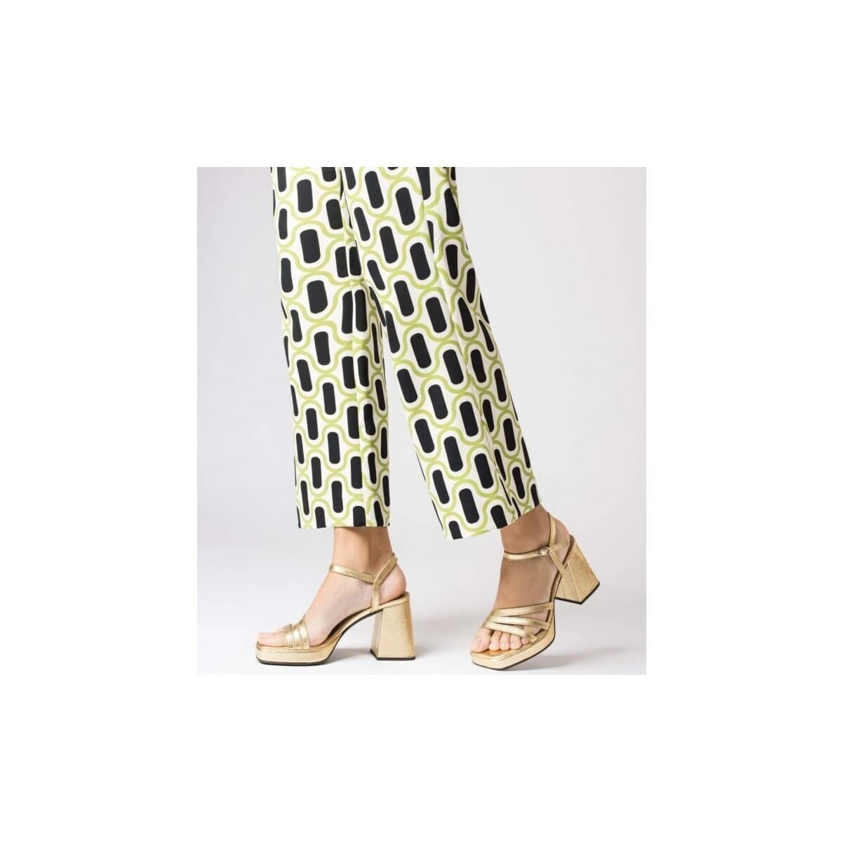 Women's Pumps Wonders Gold