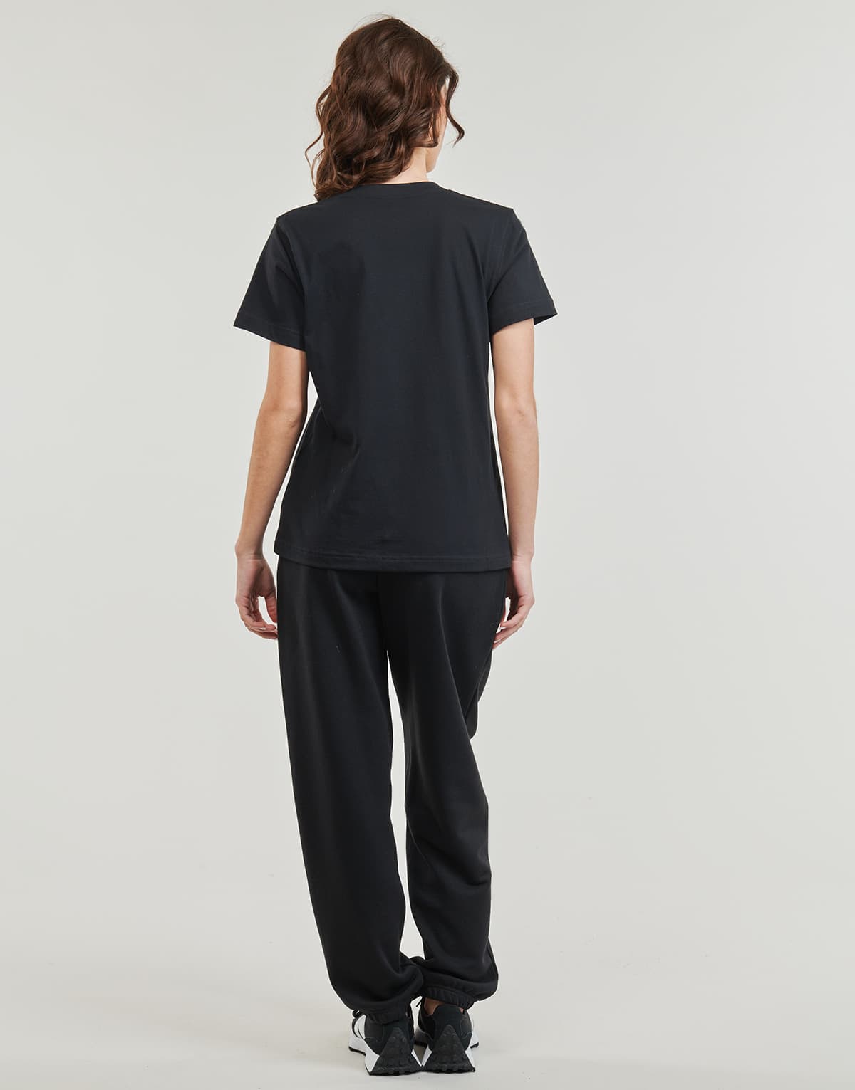 Women's T-Shirts New Balance Black
