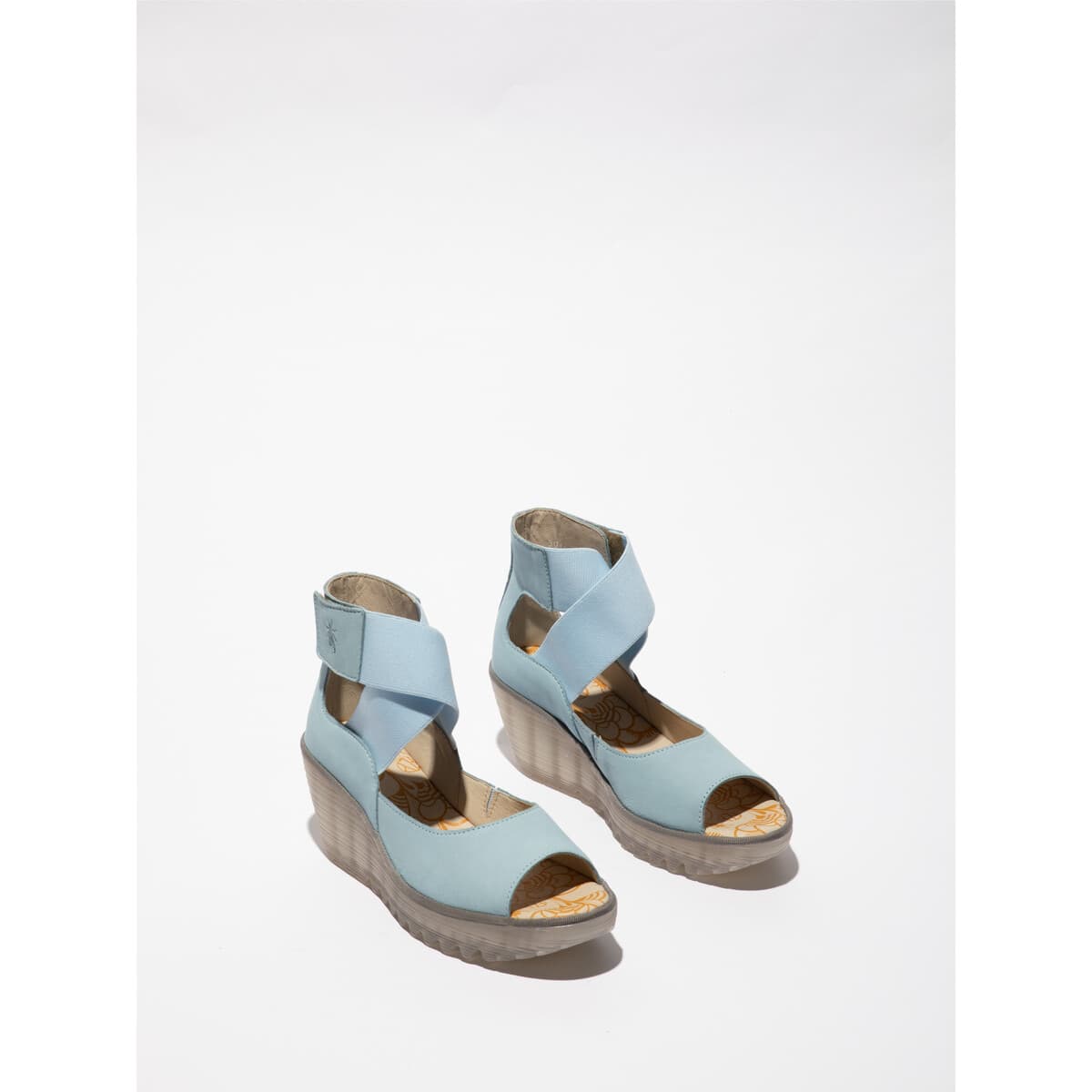 Σανδάλια με πλατφόρμα Fly London YEFI