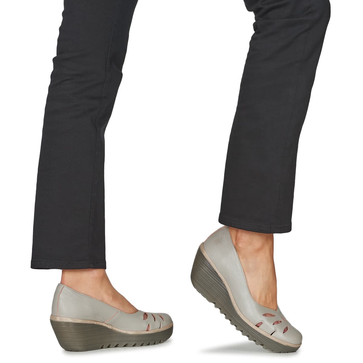 Women's Pumps Fly London Silver