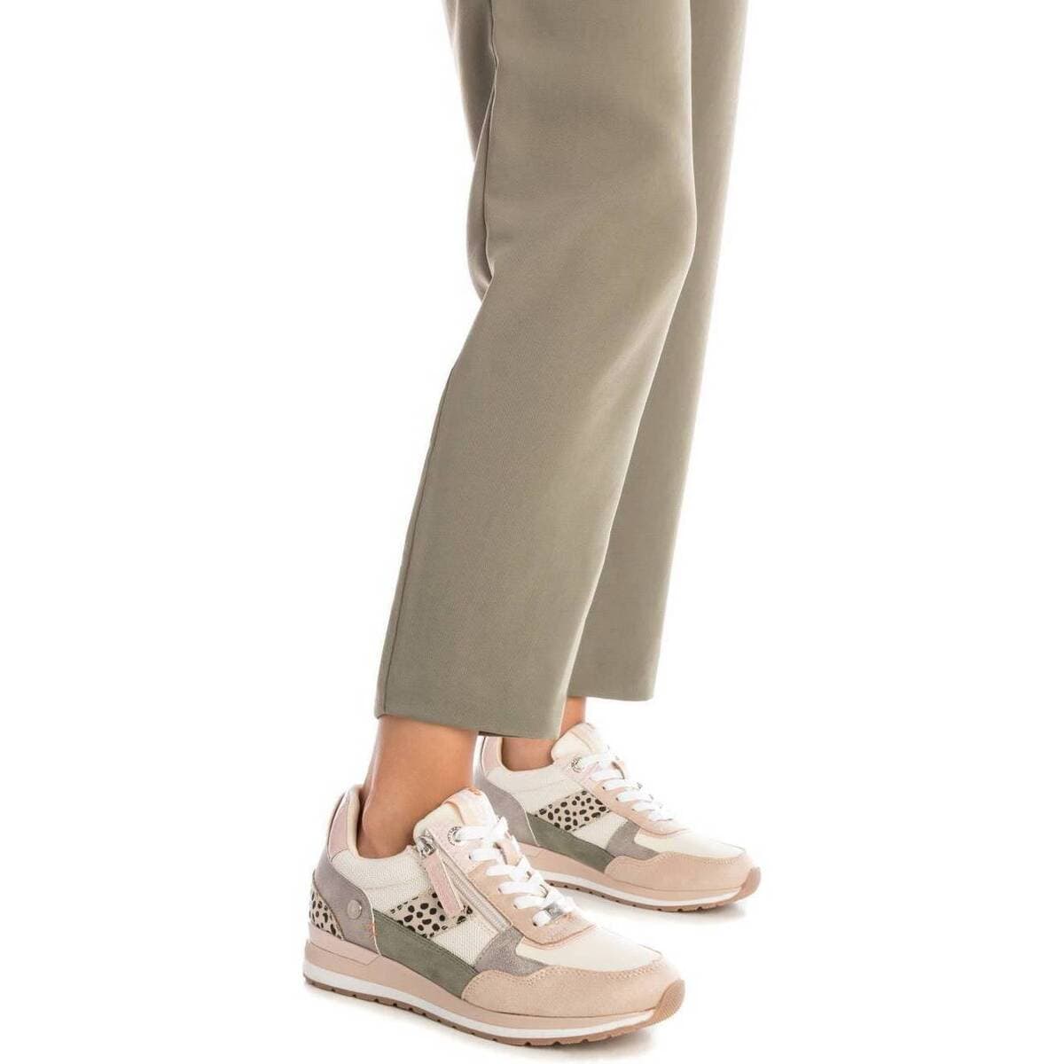 Women's Sneakers Refresh Brown