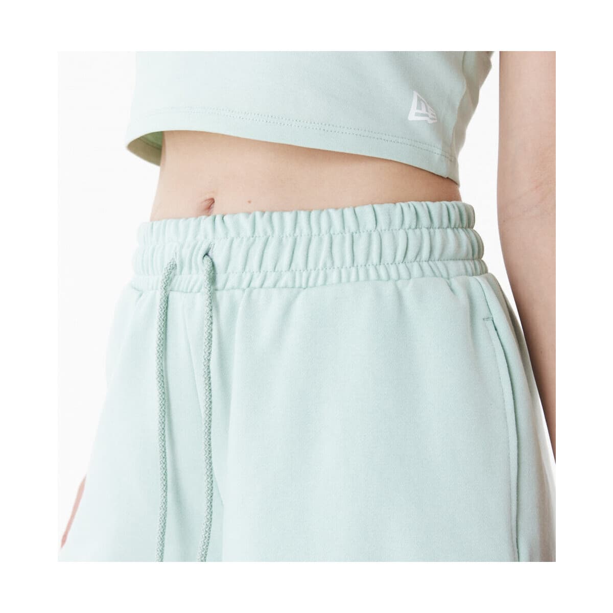 Women's Shorts New-Era Green