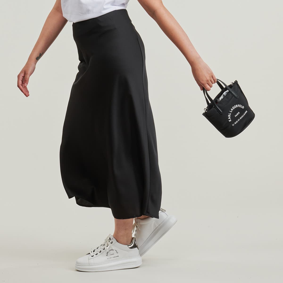 Women's Handbags Karl Lagerfeld Black