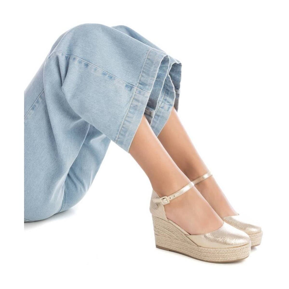 Women's Dress Shoes Refresh Gold