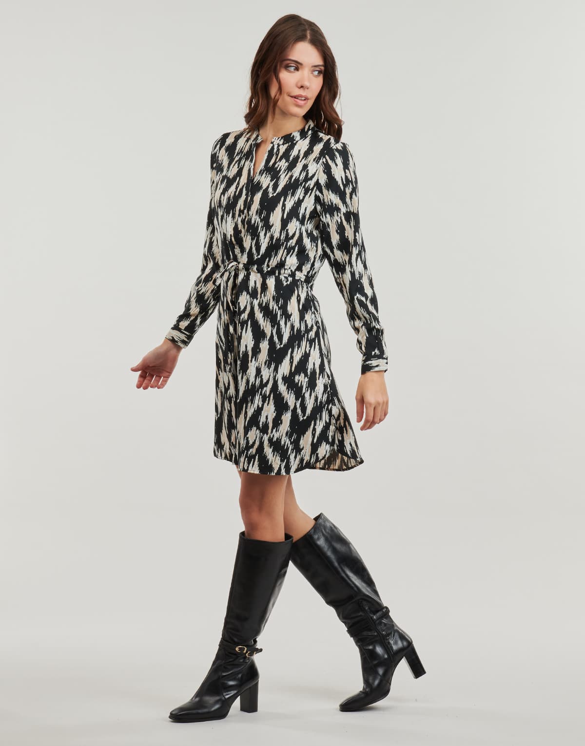 Women's T-Shirts Only Black