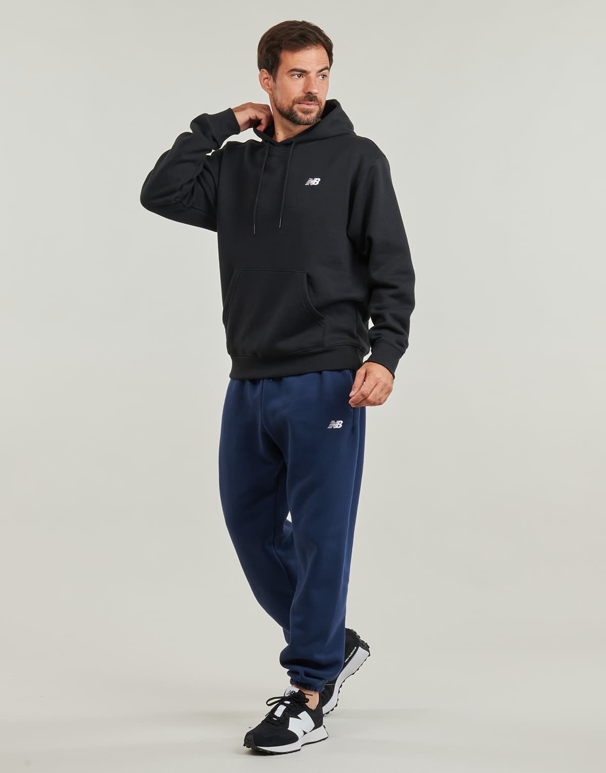 Men's Sweatshirts New Balance Black