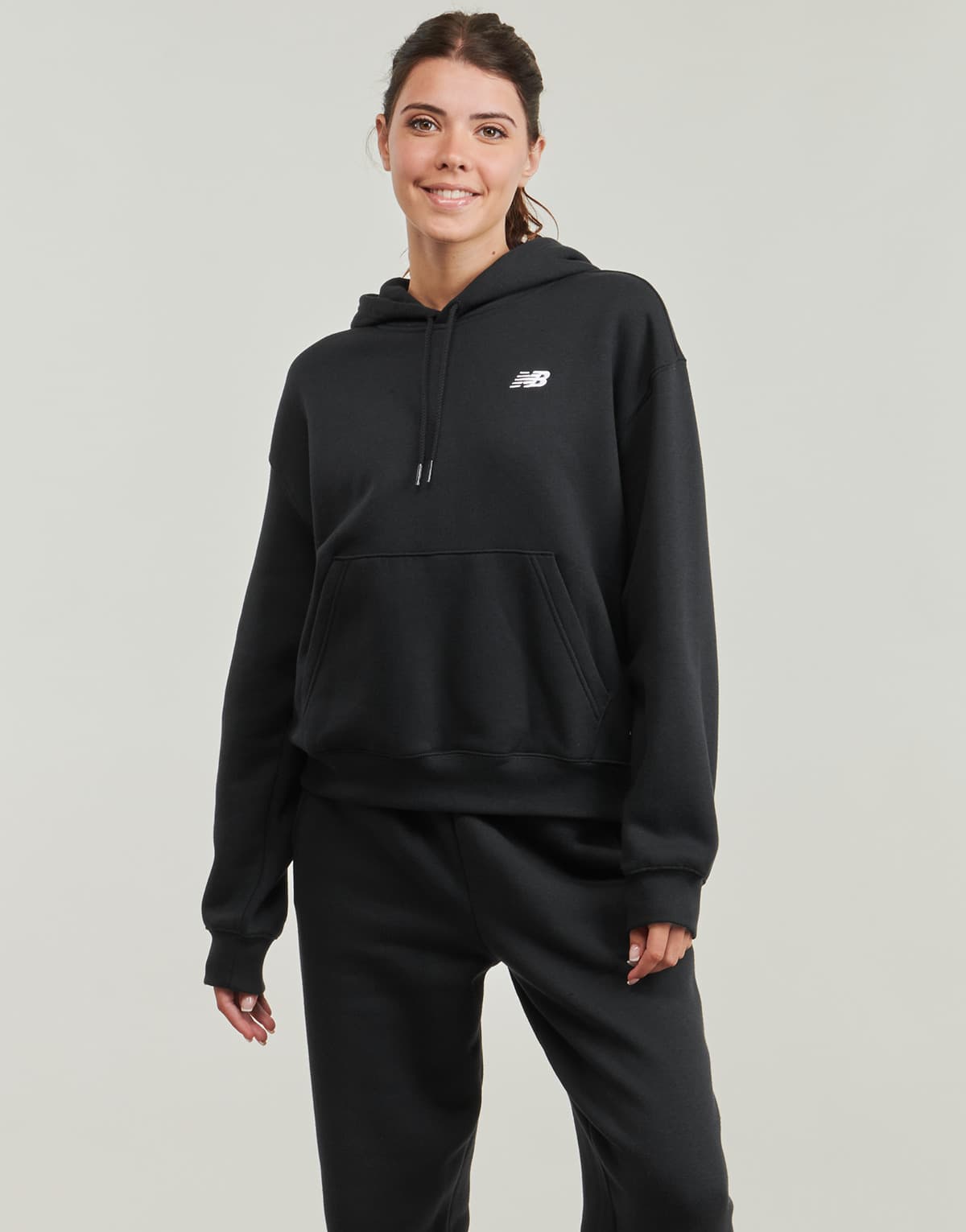 Women's Sweatshirts New Balance Black