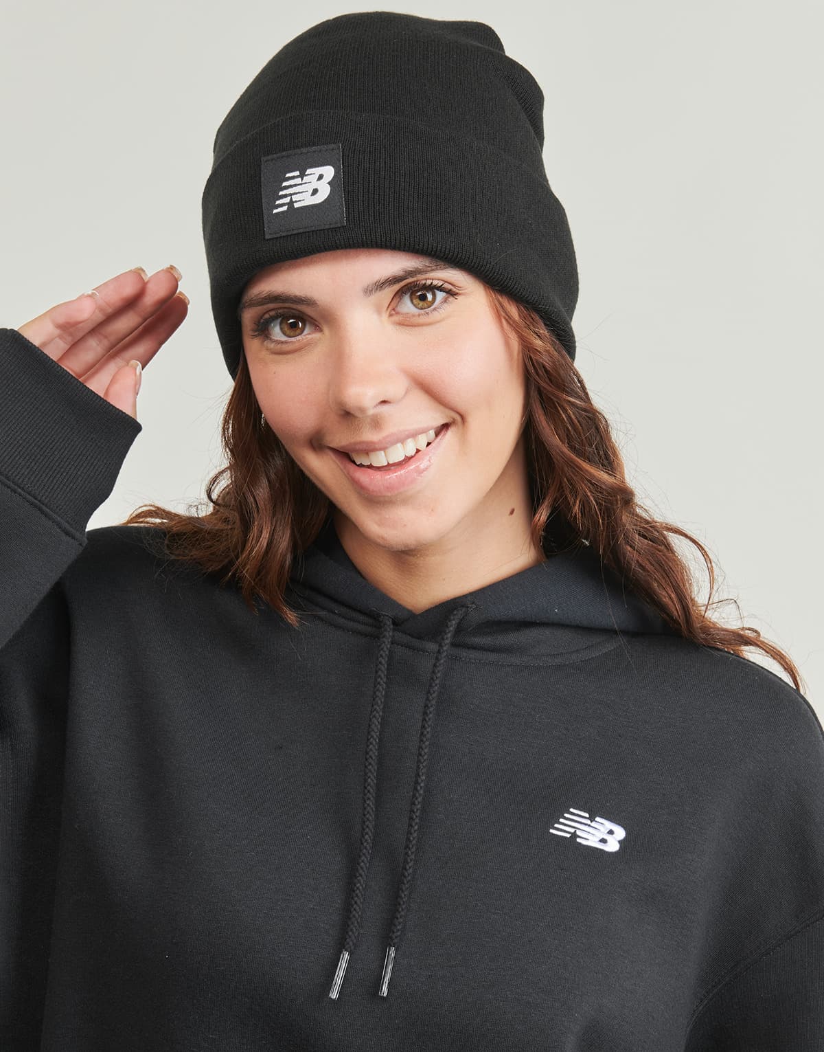 Women's Sweatshirts New Balance Black