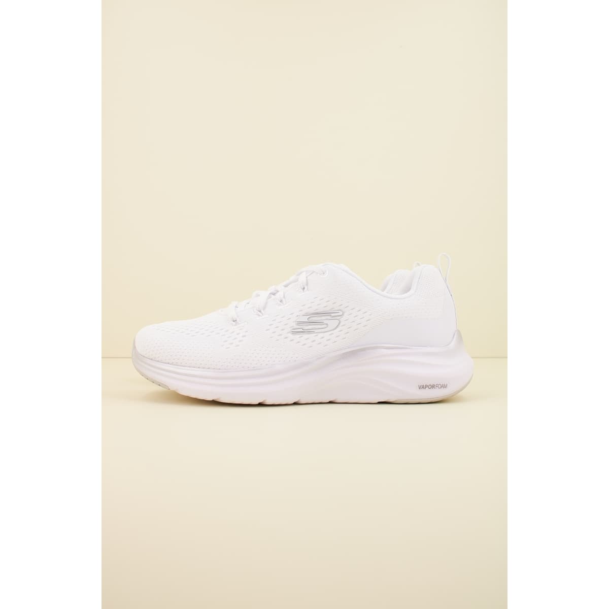 Women's Sports Shoes Skechers White