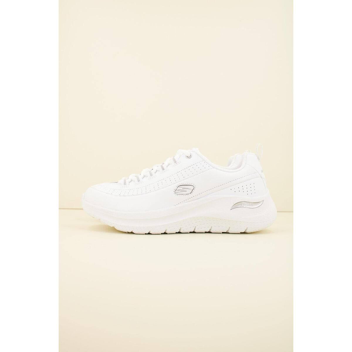 Women's Sports Shoes Skechers White