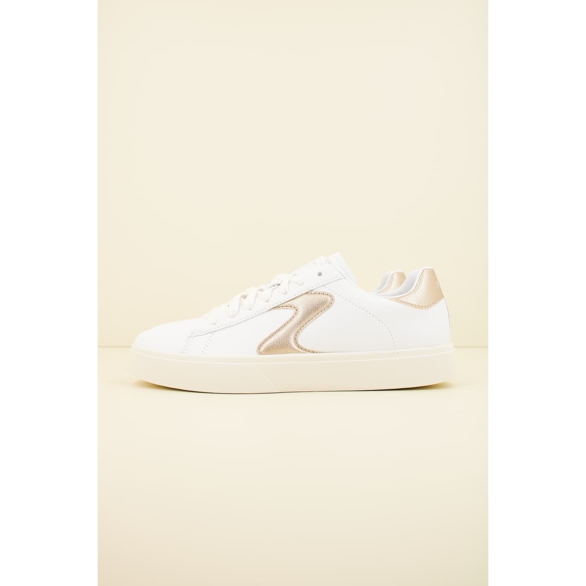 Women's Sports Shoes Skechers White