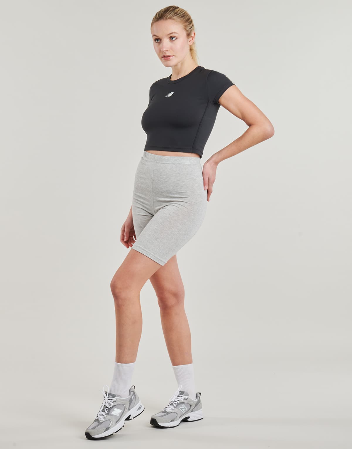 Women's T-Shirts New Balance Black