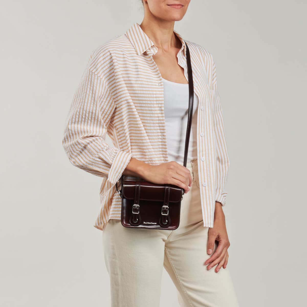 Women's Shoulder Bags Dr. Martens Red