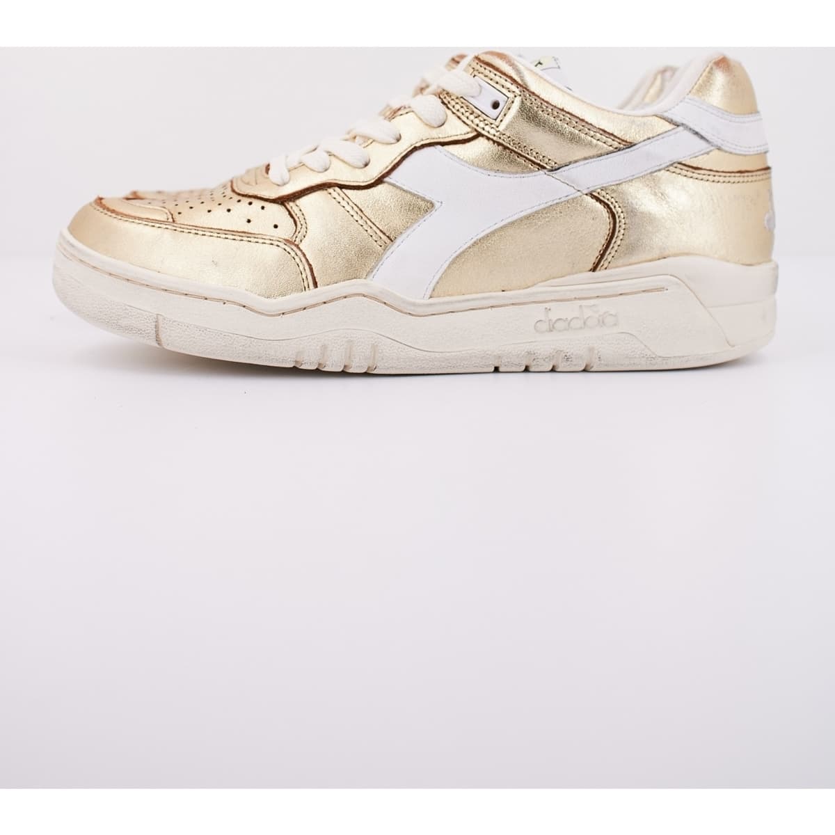 Women's Sports Shoes Diadora Gold