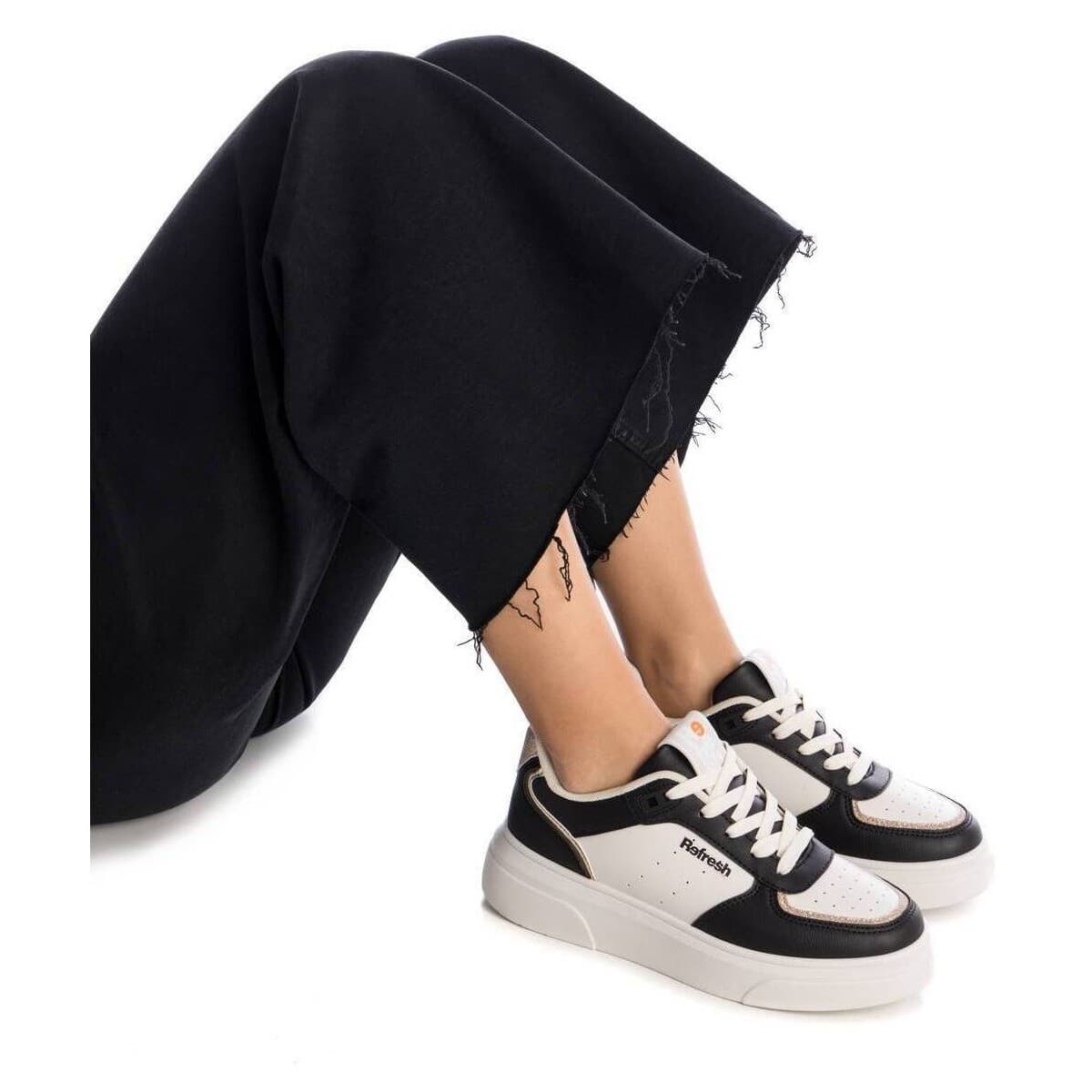 Women's Sneakers Refresh Black