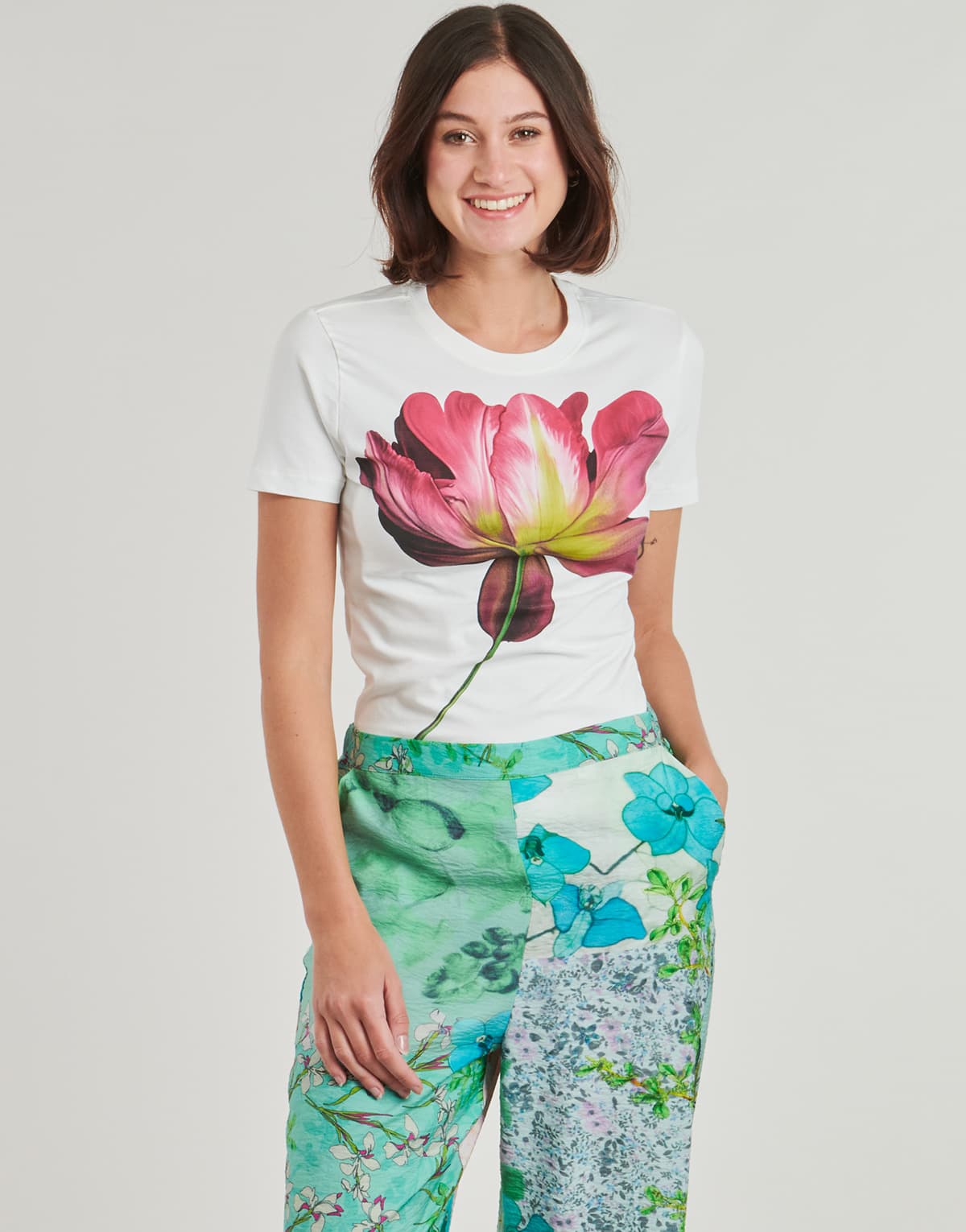 Women's T-Shirts Desigual White