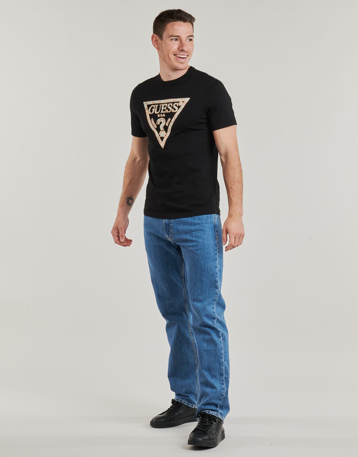 Men's T-Shirts Guess Black