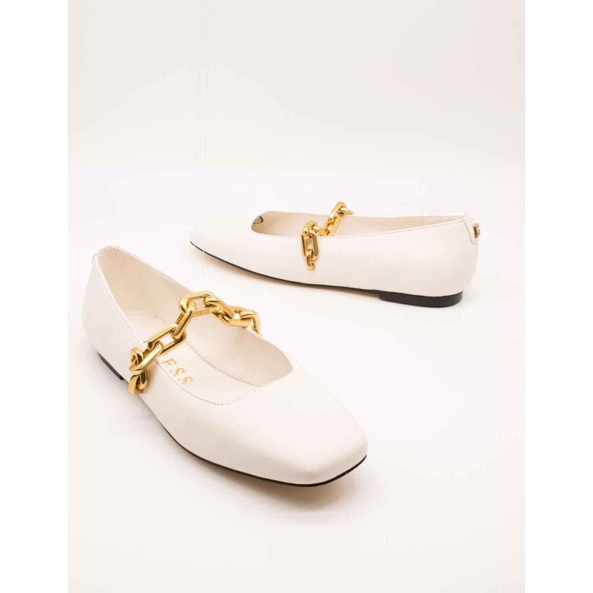 Women's Ballet Flats Guess White