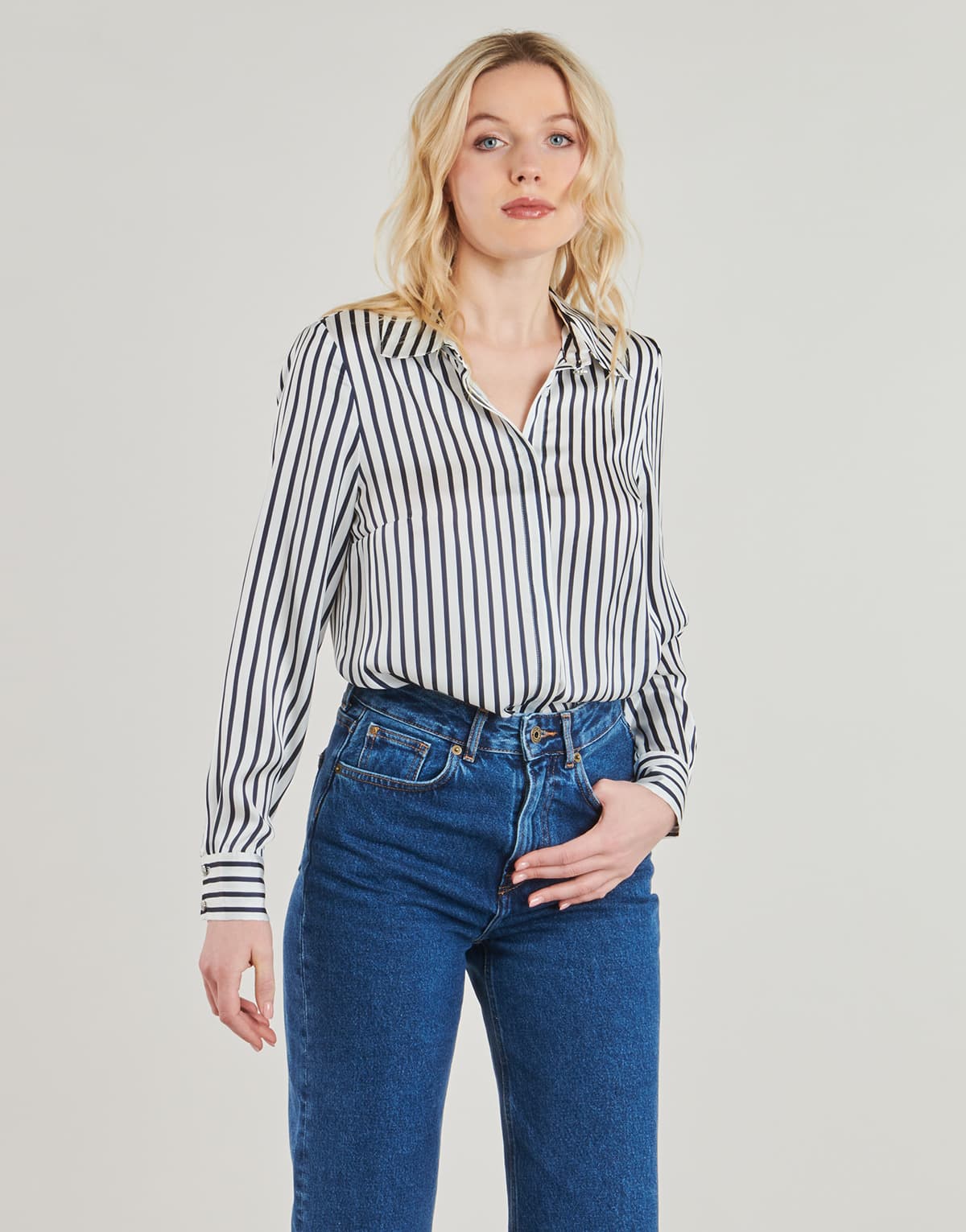 Women's Shirts Morgan White