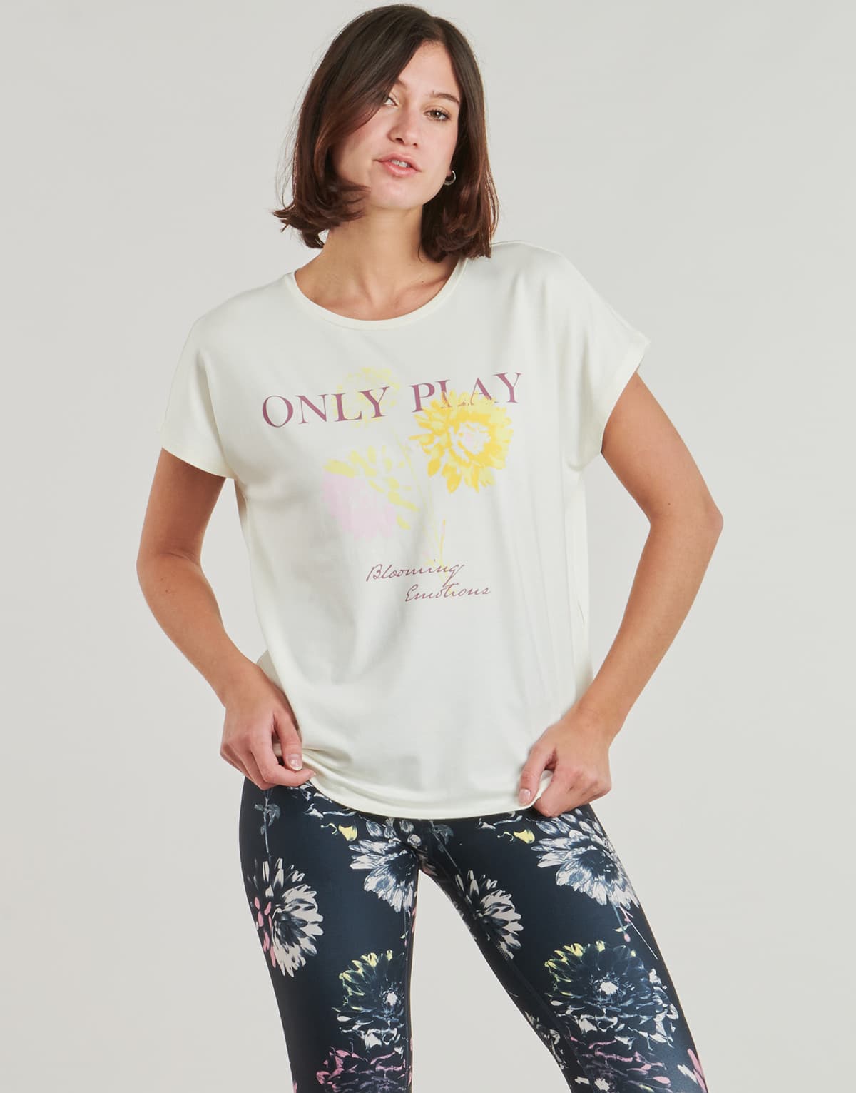 Women's T-Shirts Only Play White