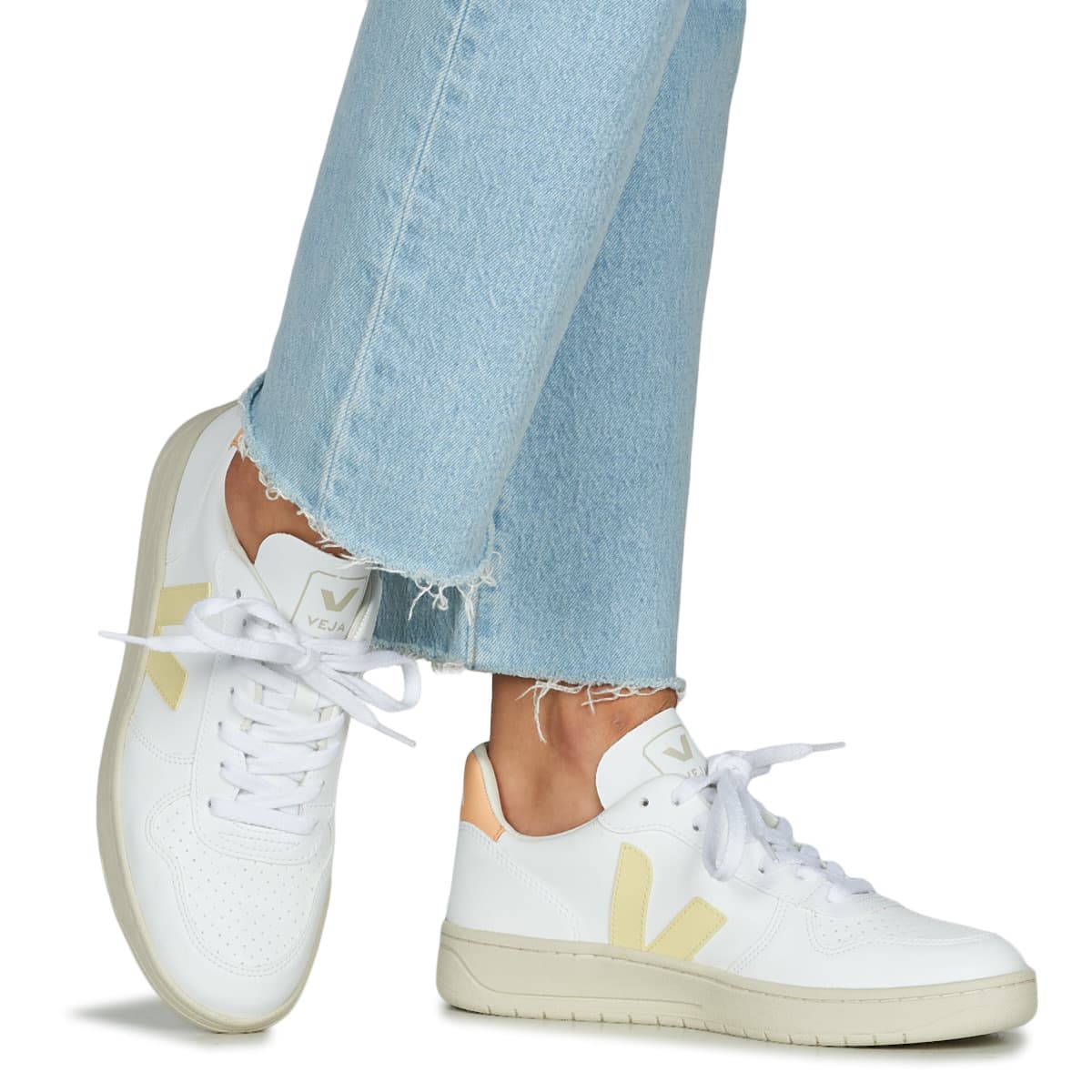 Women's Sneakers Veja White